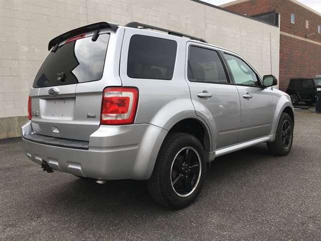 2010 Ford Escape AWD XLT 4dr SUV
